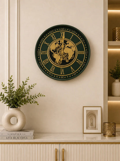Elitezza Modern Globe & Gear Wall Clock – Decorative Green & Gold Timepiece